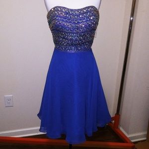 Tony Bowls Royal blue chiffon dress size 10